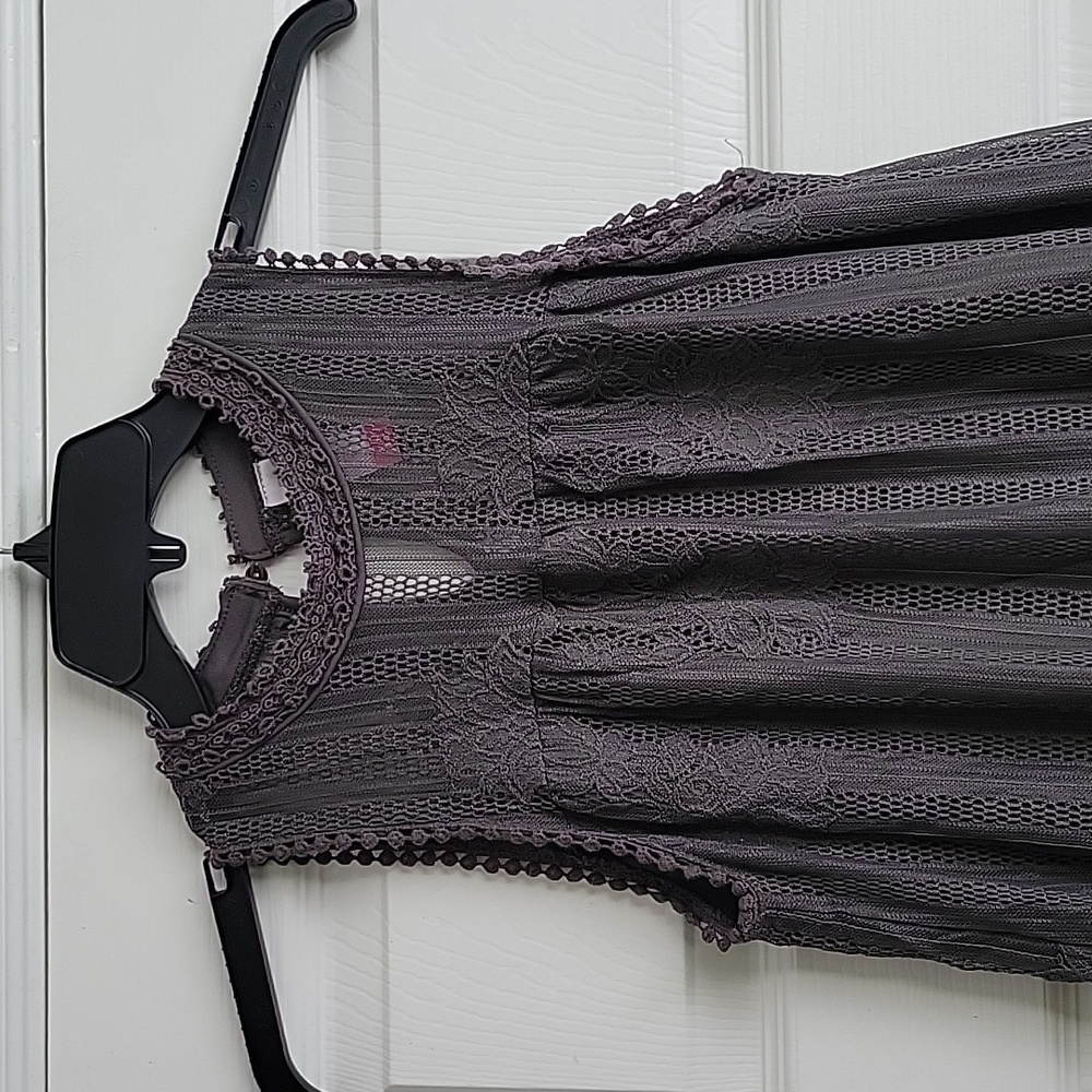 No Boundaries Sleeveless Dress - Picture 4 of 14
